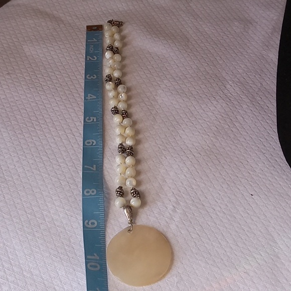 Handmade Moonstone,Shell Pendant and silver beads Necklace - Picture 4 of 6